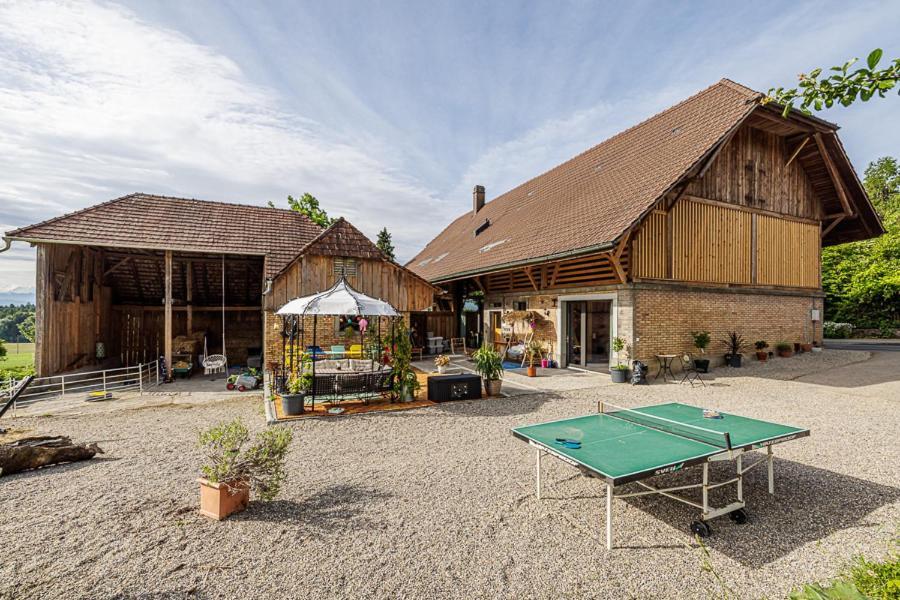 Uelis-Stoeckli-Gaestezimmer Auf Bauernhof Mit Billiard Und Alpakatrekking Meikirch Ngoại thất bức ảnh