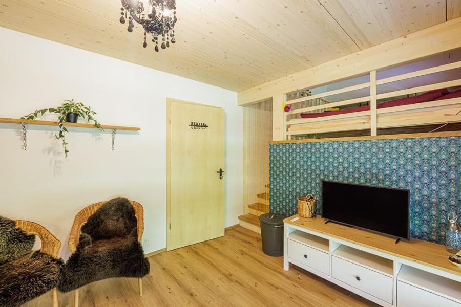 Uelis-Stoeckli-Gaestezimmer Auf Bauernhof Mit Billiard Und Alpakatrekking Meikirch Ngoại thất bức ảnh