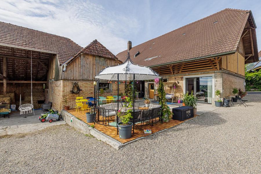 Uelis-Stoeckli-Gaestezimmer Auf Bauernhof Mit Billiard Und Alpakatrekking Meikirch Ngoại thất bức ảnh