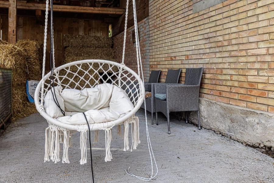 Uelis-Stoeckli-Gaestezimmer Auf Bauernhof Mit Billiard Und Alpakatrekking Meikirch Phòng bức ảnh